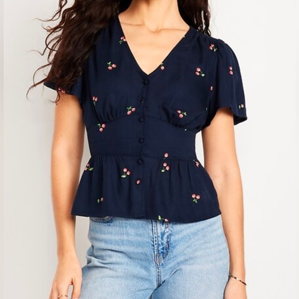 Old Navy Cherry Print Button-Up Top, Size Large